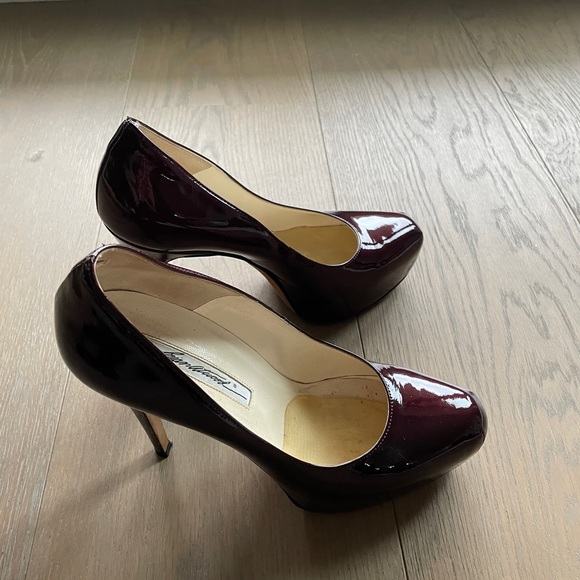 COPY - Brian Atwood maroon patent leather platform heels - Picture 2 of 6